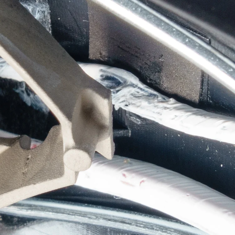 A closer view of the cable and chassis interface.