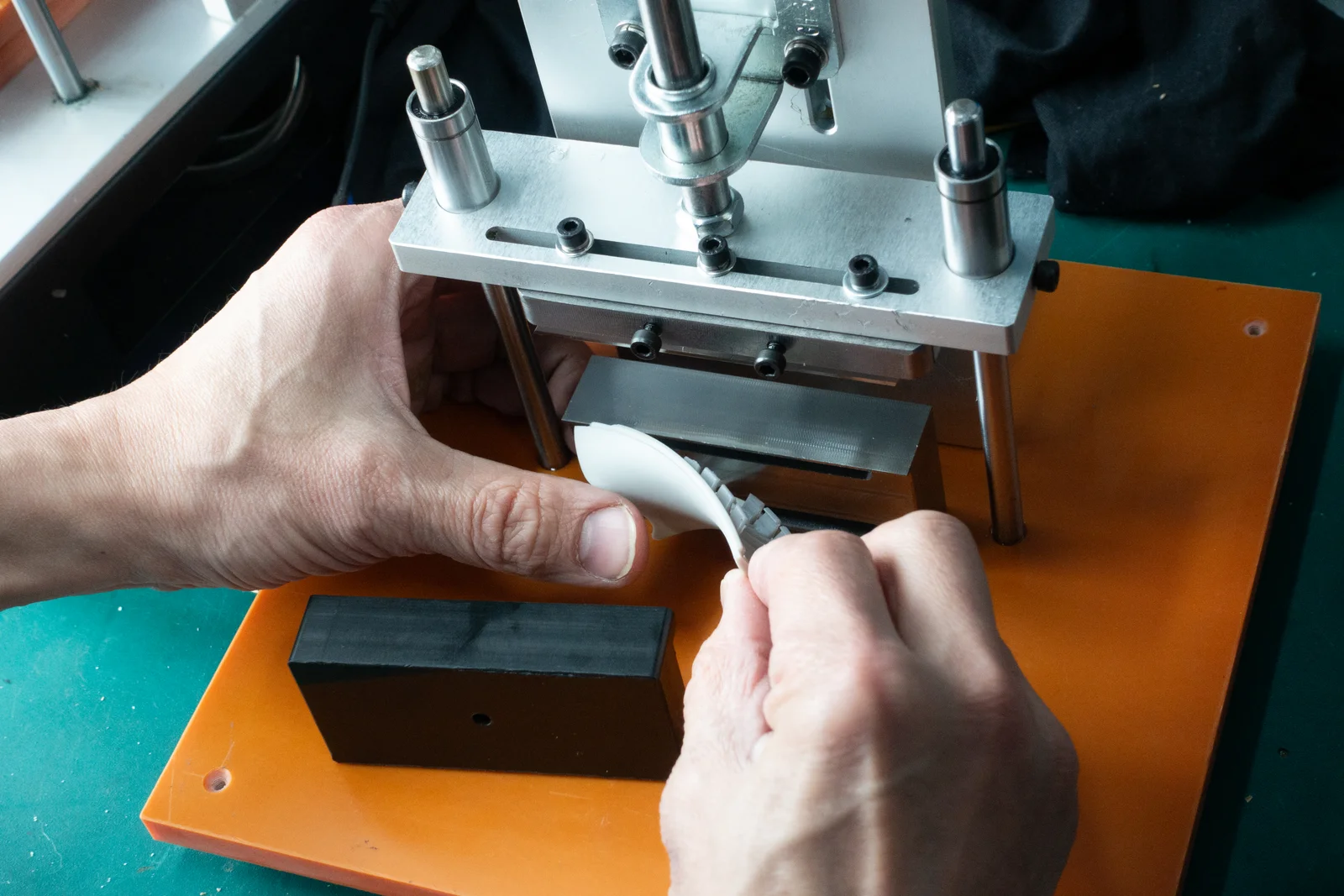 The trimming fixture we worked on in parallel for the inner liners. The technique was difficult to reproduce.