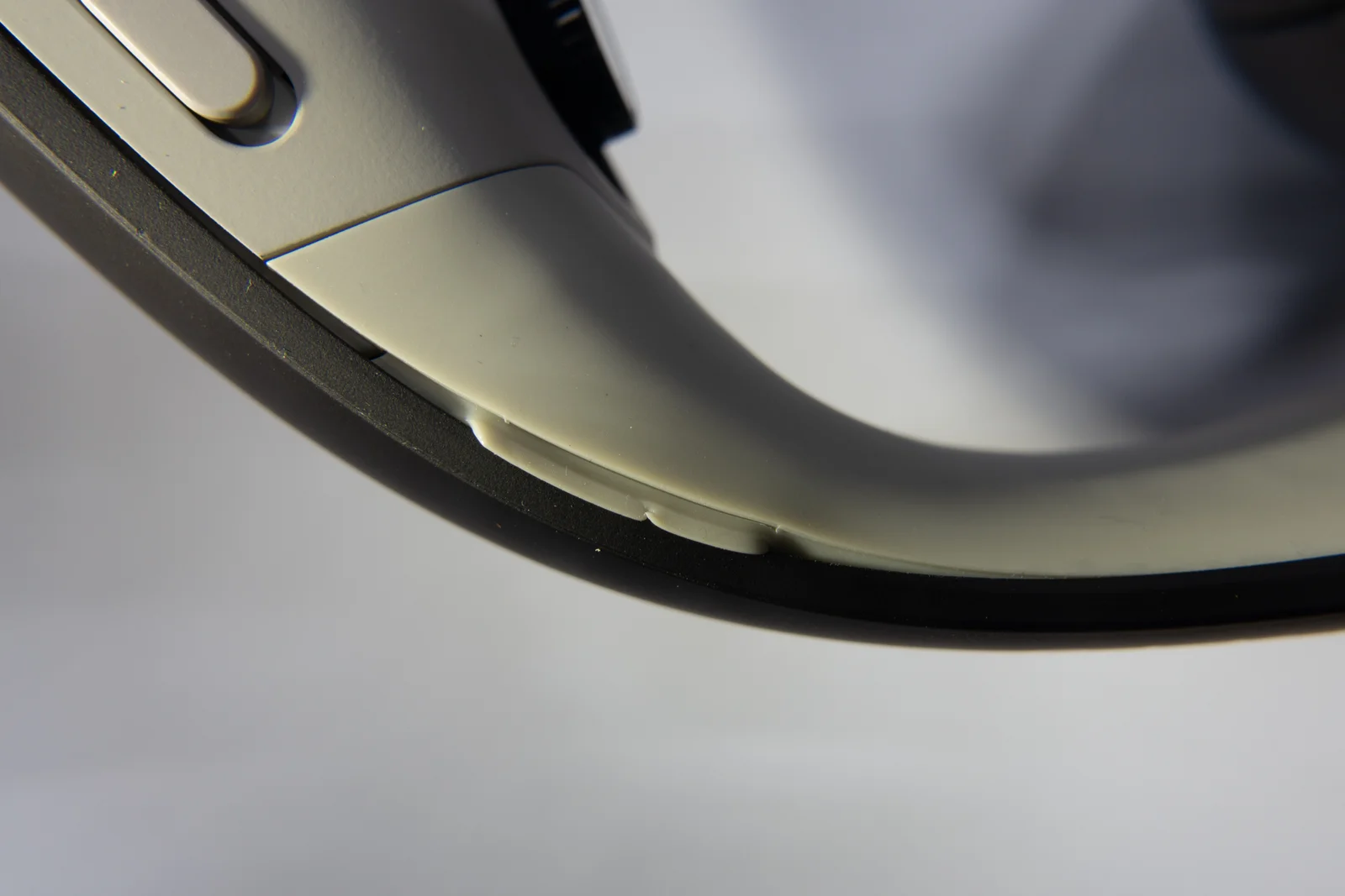 A wider view locates the liner edge within the curved assembly.