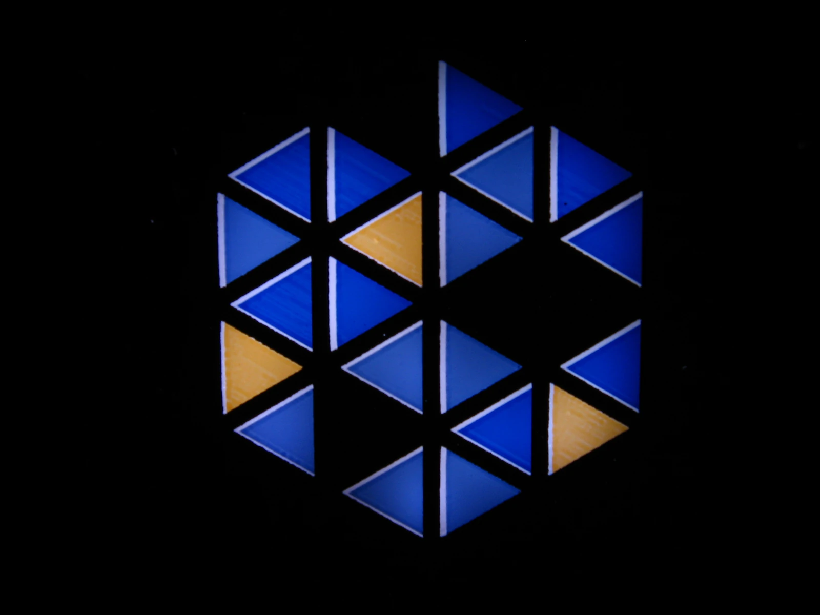 All jewel facets illuminated in the 4 mm study